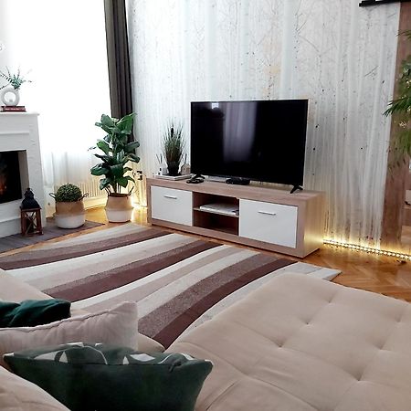 Lena Apartman - Eger Exterior photo